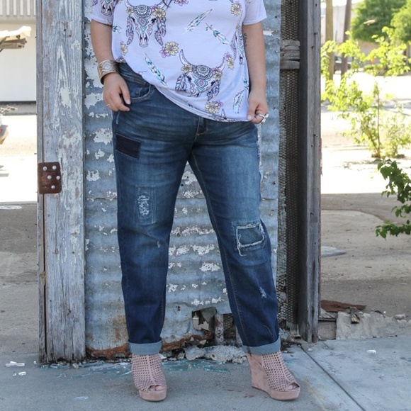 Plus size L&B Dark wash Boyfriend fit w/rips - Picture 2 of 3